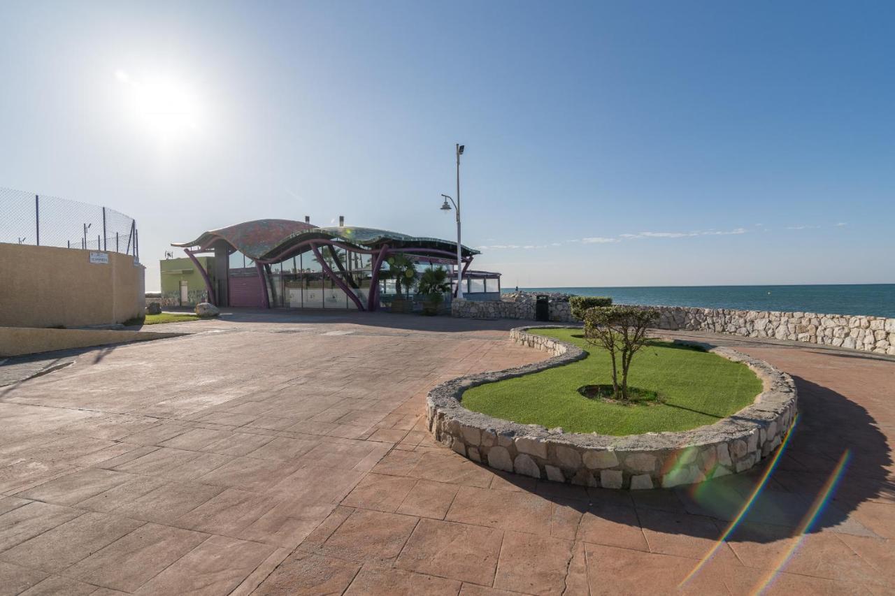 Suite Homes Hesperides Garden Beach Málaga Dış mekan fotoğraf
