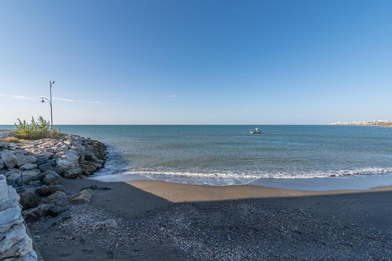 Suite Homes Hesperides Garden Beach Málaga Dış mekan fotoğraf
