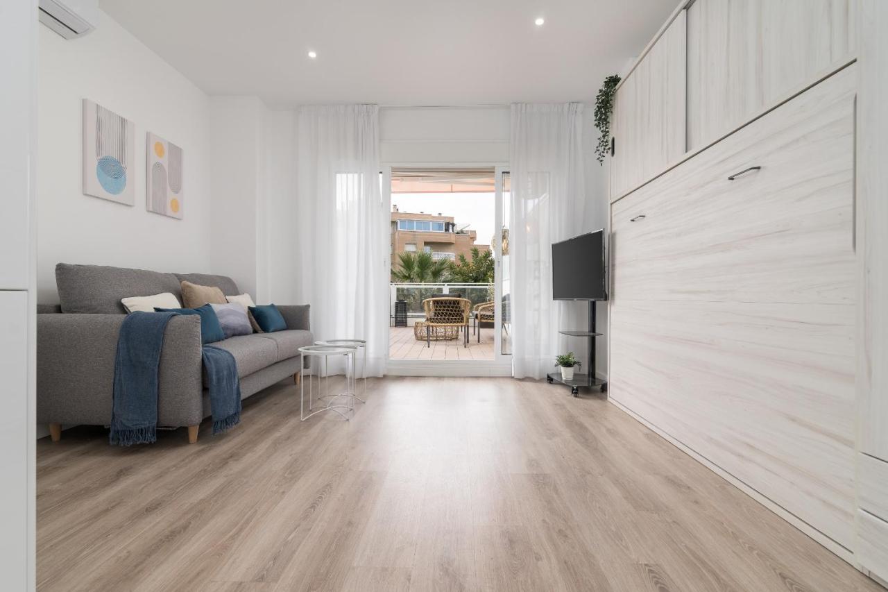 Suite Homes Hesperides Garden Beach Málaga Dış mekan fotoğraf