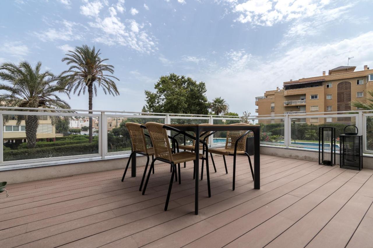 Suite Homes Hesperides Garden Beach Málaga Dış mekan fotoğraf
